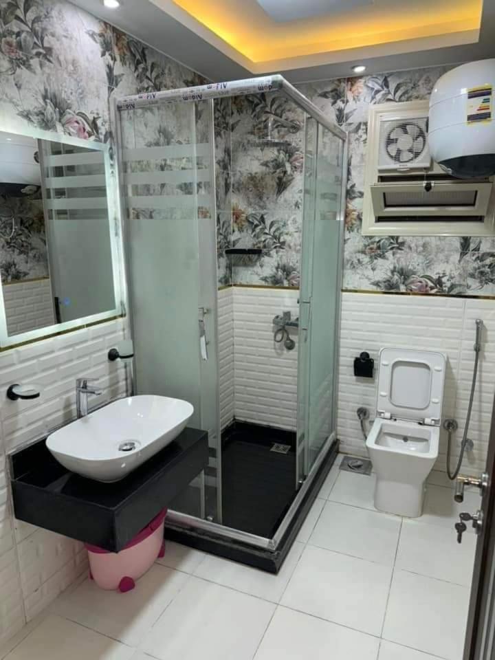 Apartment B7 R7
